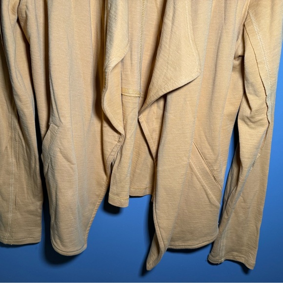 Cardigan - Picture 3 of 6